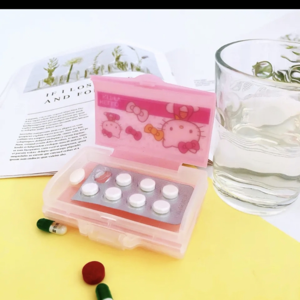 🆕📢📢📢 Just In....Hello Kitty Pill Box. - Picture 2 of 8